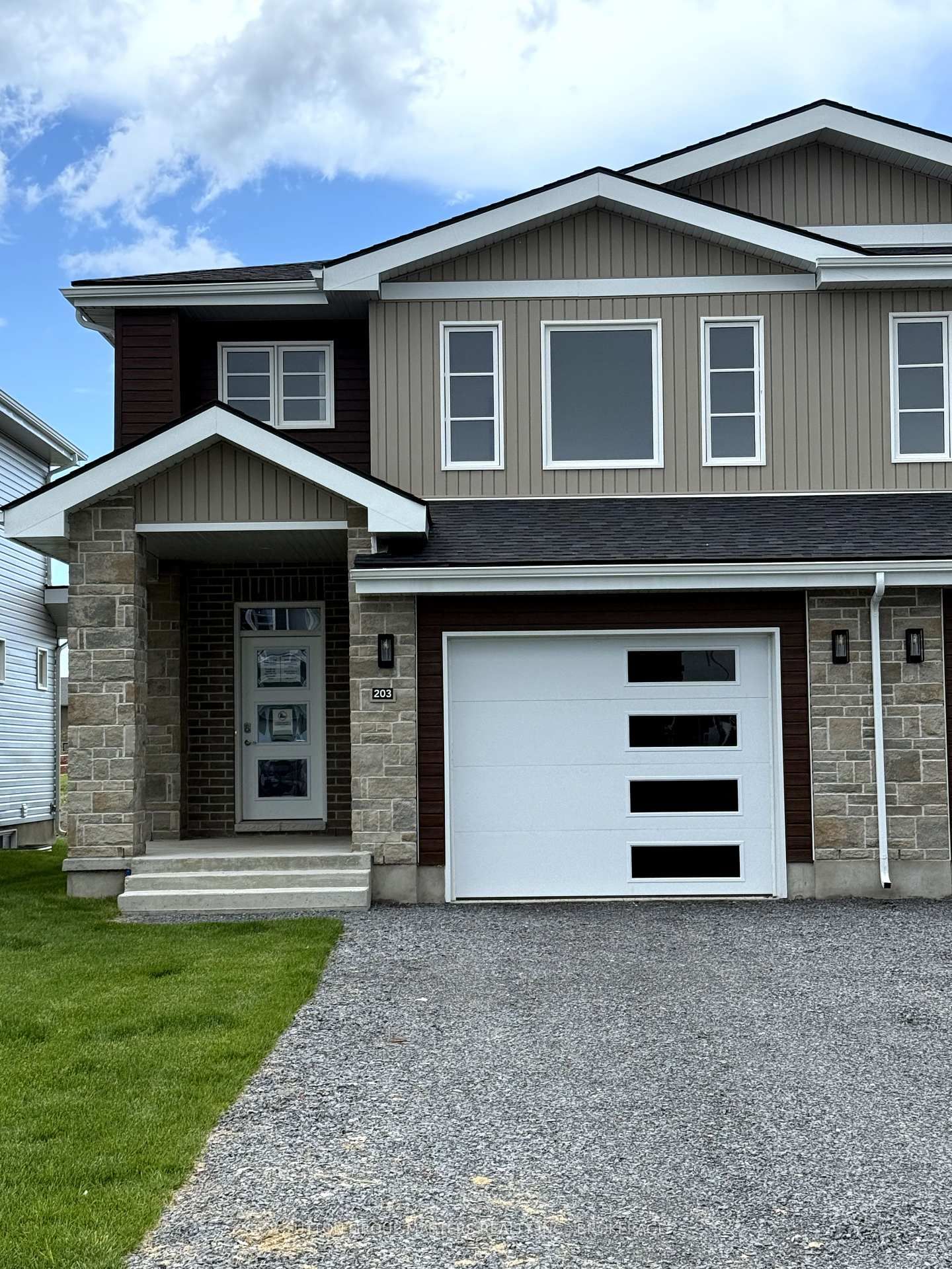Semi-Detached House for sale at 203 Superior Drive, Loyalist, Amherstview, K7N 0E9 - MLS: X12073777
