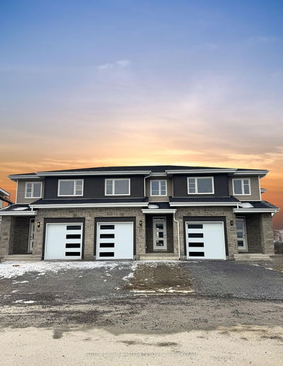 218 Dr Richard James Cres, Loyalist - Amherstview