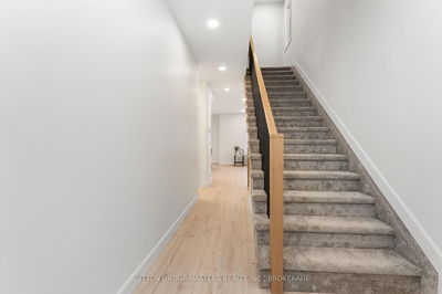 218 Dr Richard James Cres, Loyalist - Amherstview image-0-3