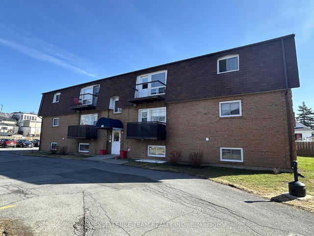 3 - 65 Race Street