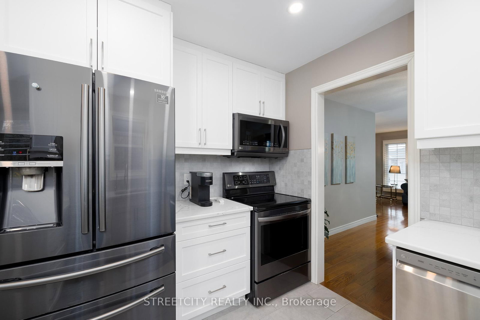 Listing Image 13