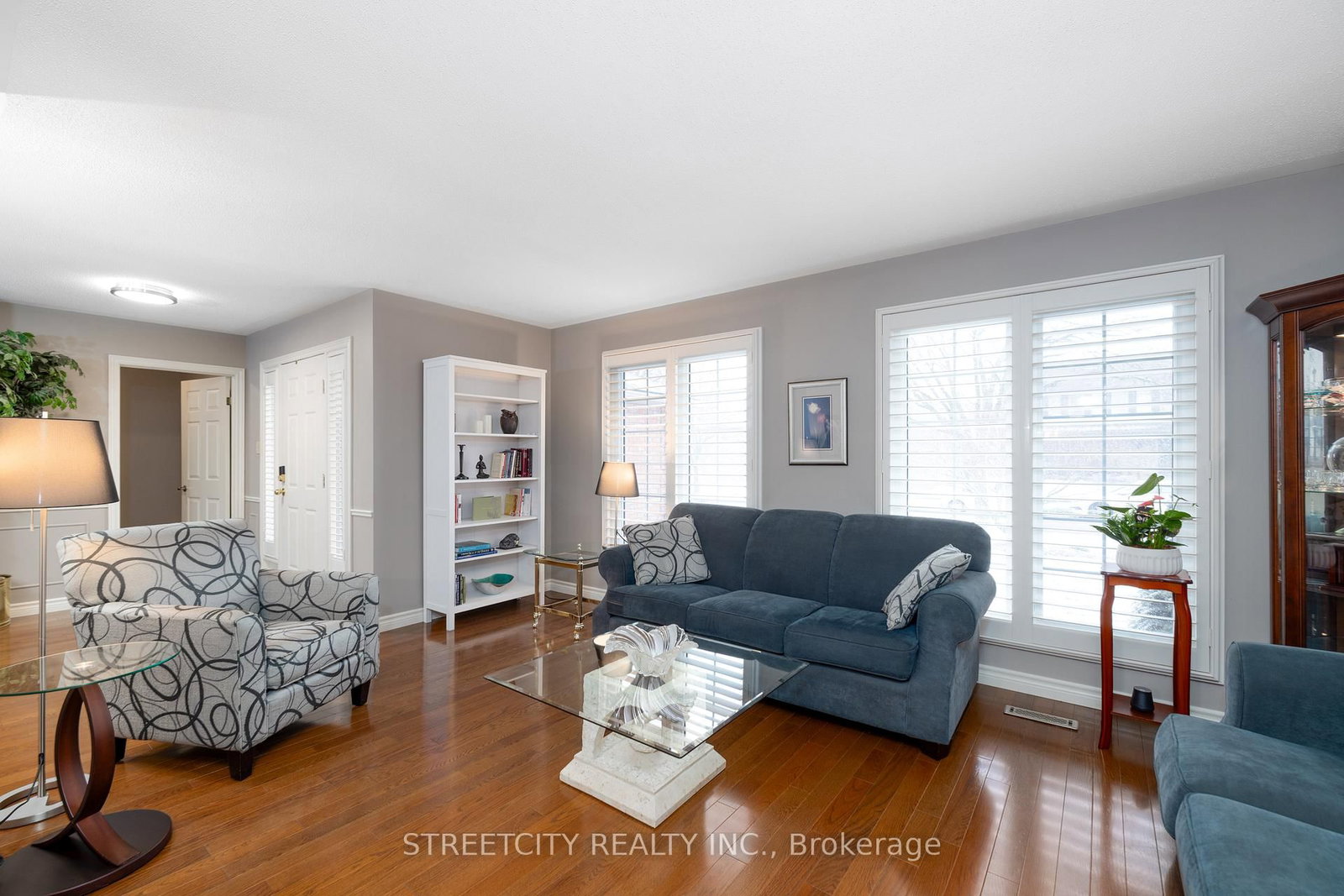 Listing Image 17
