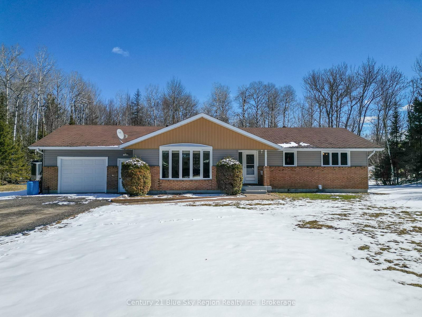 Detached House sold at 98 Meadow Drive, East Ferris, Corbeil, P0H 1H0 - MLS: X12074295