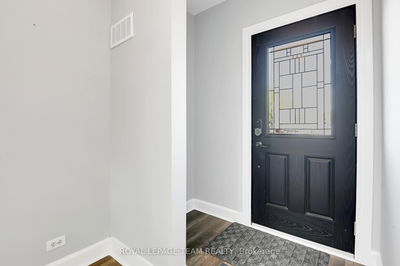450 DOMINION St, Renfrew - Renfrew image-0-4