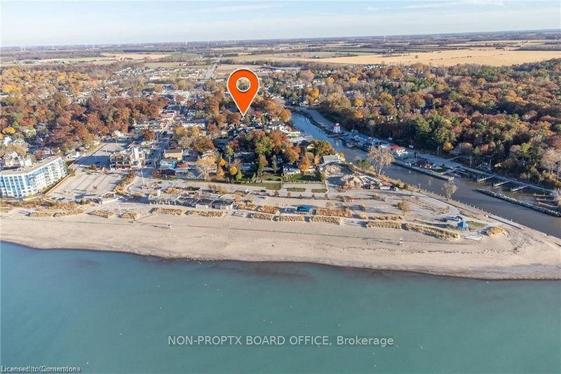 11 Dietrich Cres, Lambton Shores, N0M 1T0 | Image 2