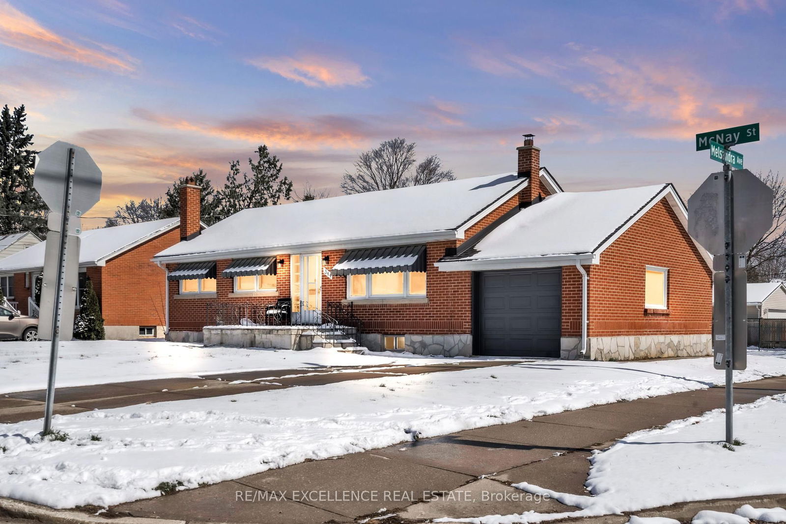 Detached House sold at 344 MCNAY Street, London, East A, N5Y 1M1 - MLS: X12074904