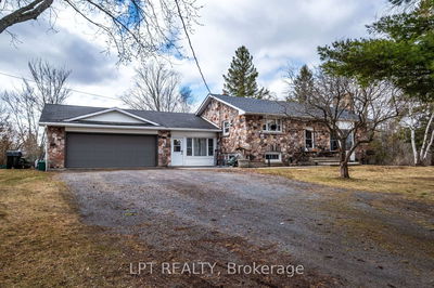 3939 Howes Rd, Bissett Creek - City North of 401