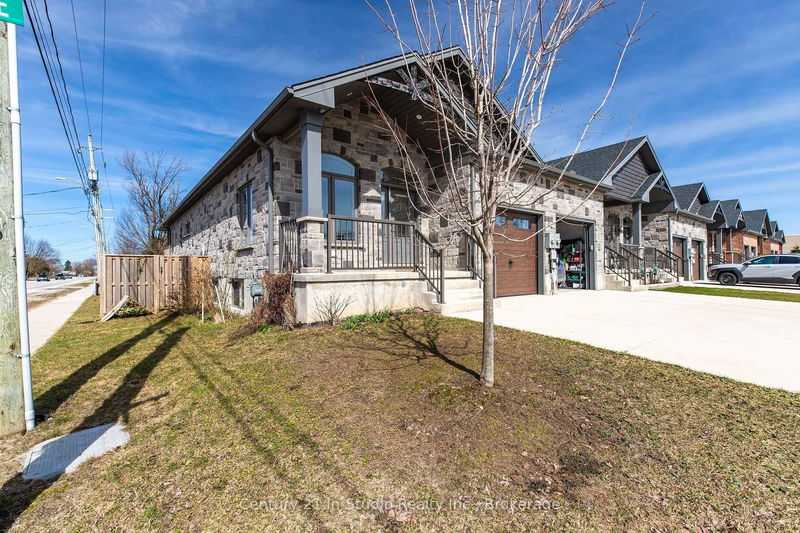 910 17th St, Owen Sound - Owen Sound image-0-0
