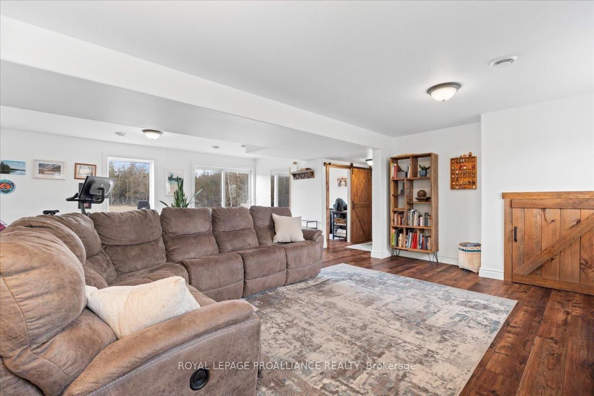 Listing Image 35