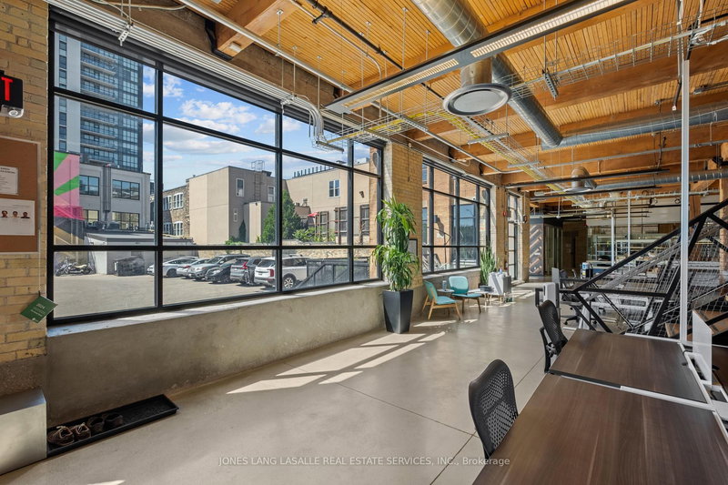 26 Charles St, Kitchener, N2G 1V8 | Image 2