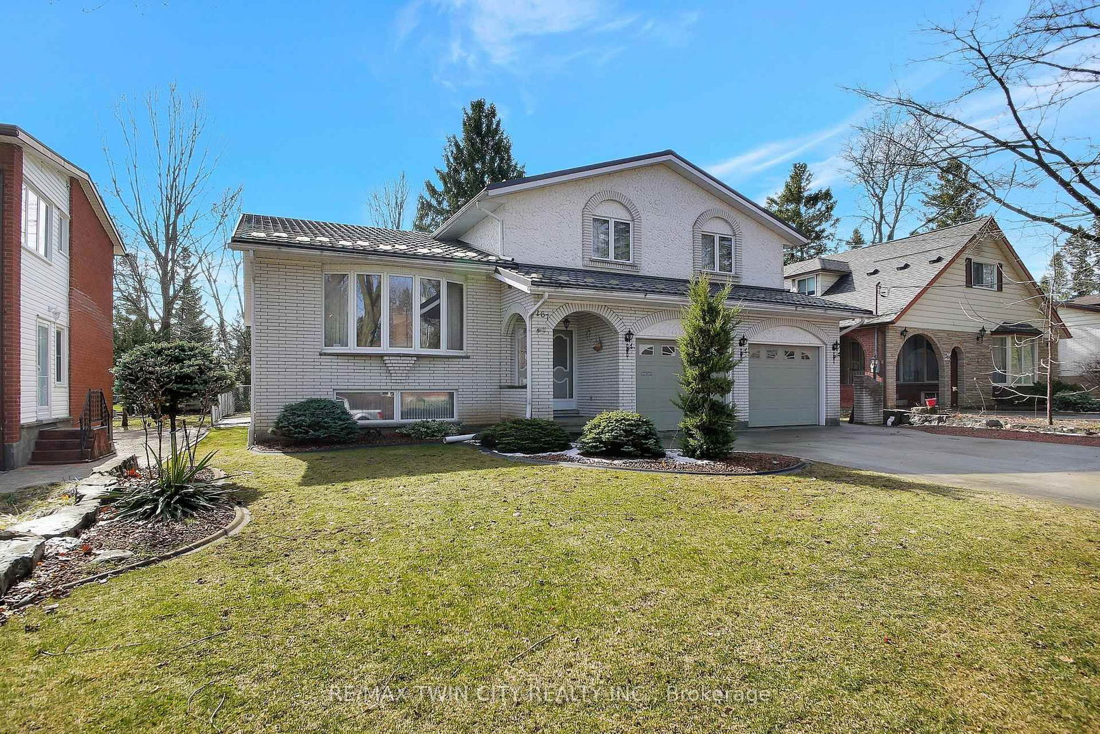Detached House sold at 267 Normandy Avenue, Waterloo, N2K 1X6 - MLS: X12075625