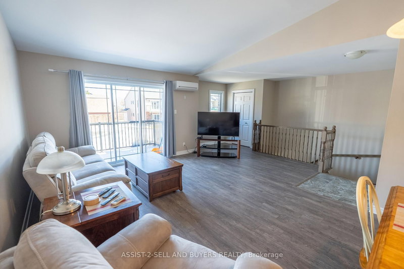 225 - 218 First St E, Cornwall, K6H 0G2 | Image 3