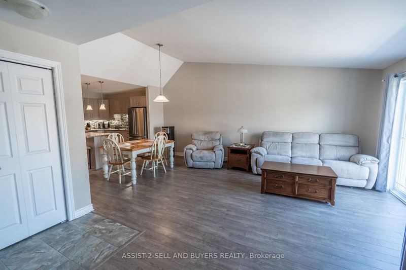 225 - 218 First St E, Cornwall, K6H 0G2 | Image 3