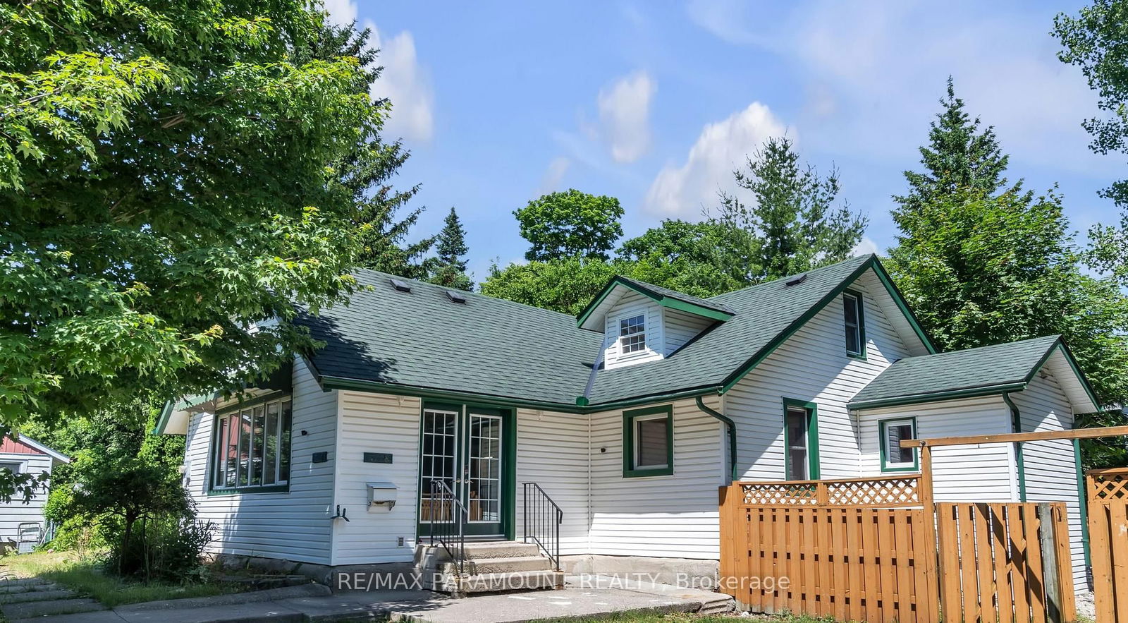 Detached House for sale at 1778 Parkhurst Avenue, London East, East H, N5V 2C3 - MLS: X12076215