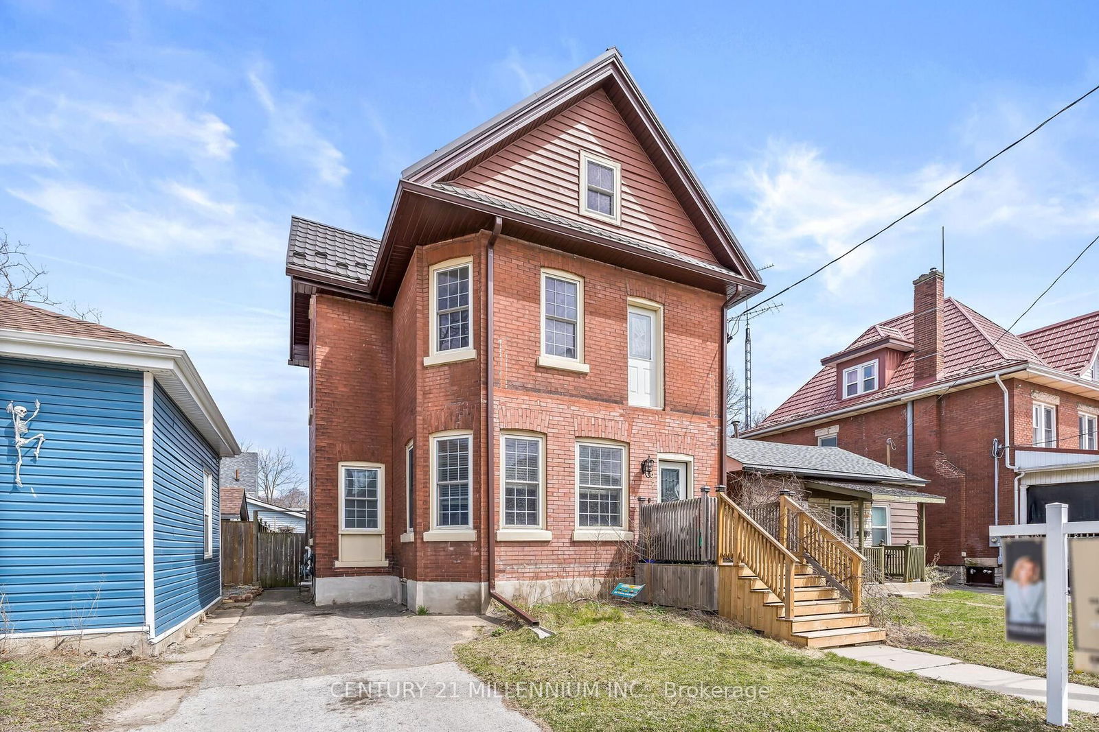 Detached House sold at 197 William Street, Brantford, N3T 3L4 - MLS: X12076815