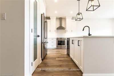 Unit 28 — 175 GLENGARIFF Dr, Southwold - Rural Southwold image-0-1