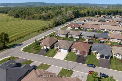 56 Mcintosh Cres, Quinte West - Murray Ward