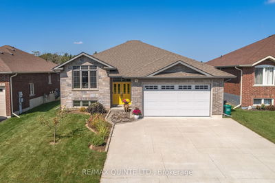 56 Mcintosh Cres, Quinte West - Murray Ward image-0-2