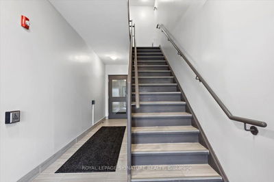 Unit 201 — 930 Wentworth St, Peterborough - Otonabee image-0-3