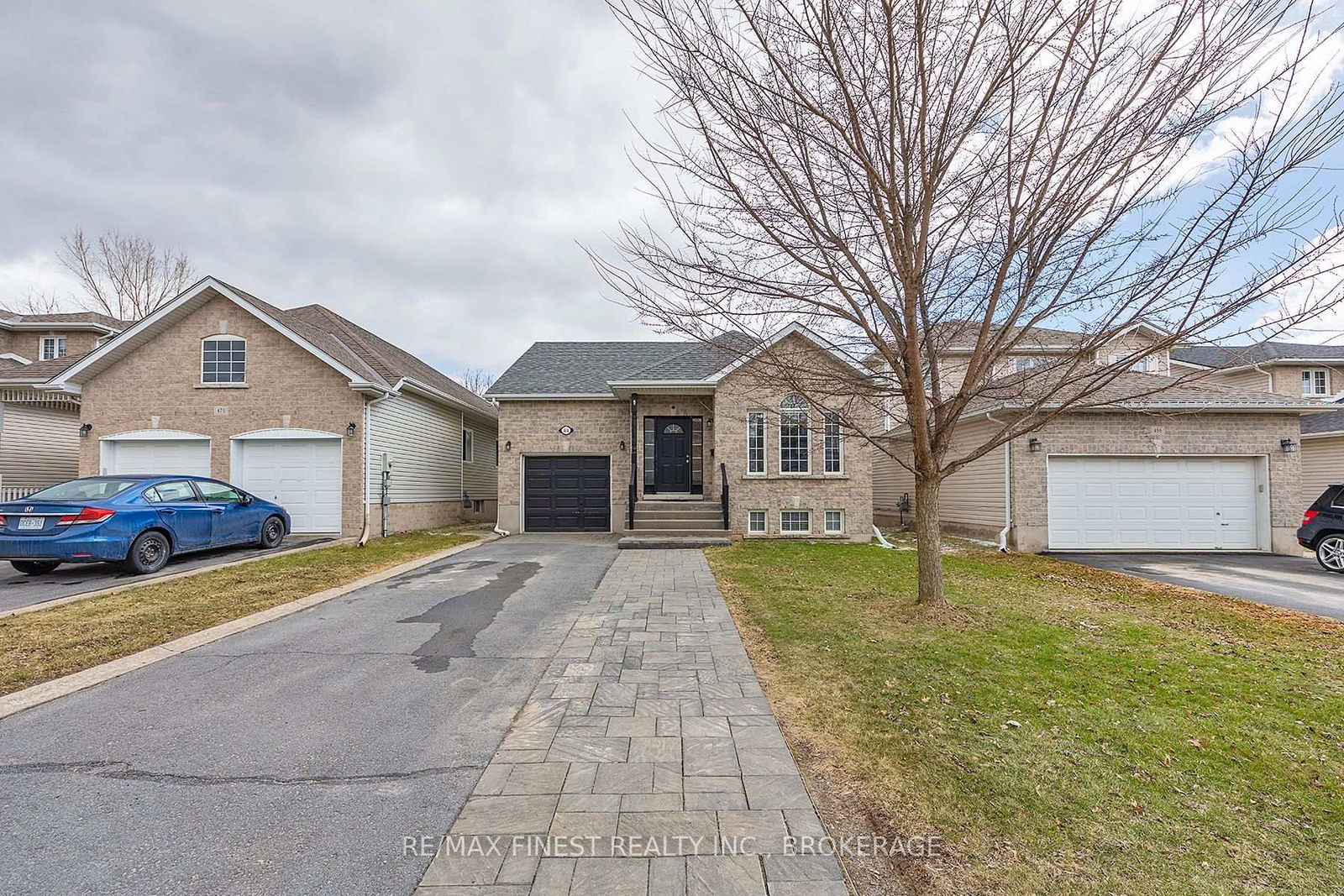 Detached House for sale at 468 Weston Crescent, Kingston, East Gardiners Rd, K7M 9E8 - MLS: X12077031