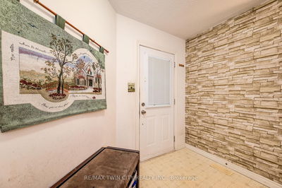 620 Yarmouth Dr, Waterloo -  image-0-2