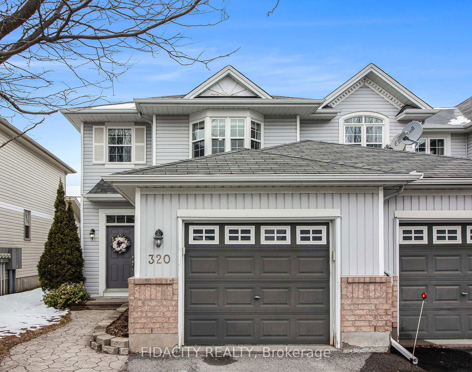 Townhouse sold at 320 Applecross Crescent, Ottawa, Kanata - Morgan's Grant/South March, K2K 0C4 - MLS: X12077190