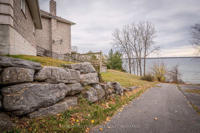 4734 Lakeside Lane, Bath - Lennox and Addington - South image-0-3