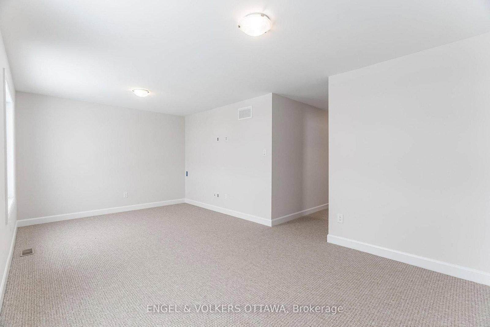 Listing Image 30