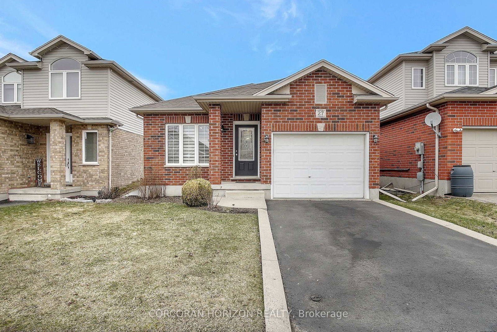 Detached House for sale at 27 Broadoaks Drive, Cambridge, N1T 2C3 - MLS: X12077619