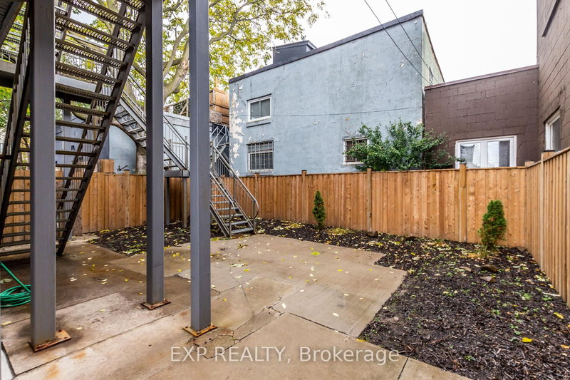 2 - 144 Wellington St N, Hamilton, L8R 1N3 | Image 2