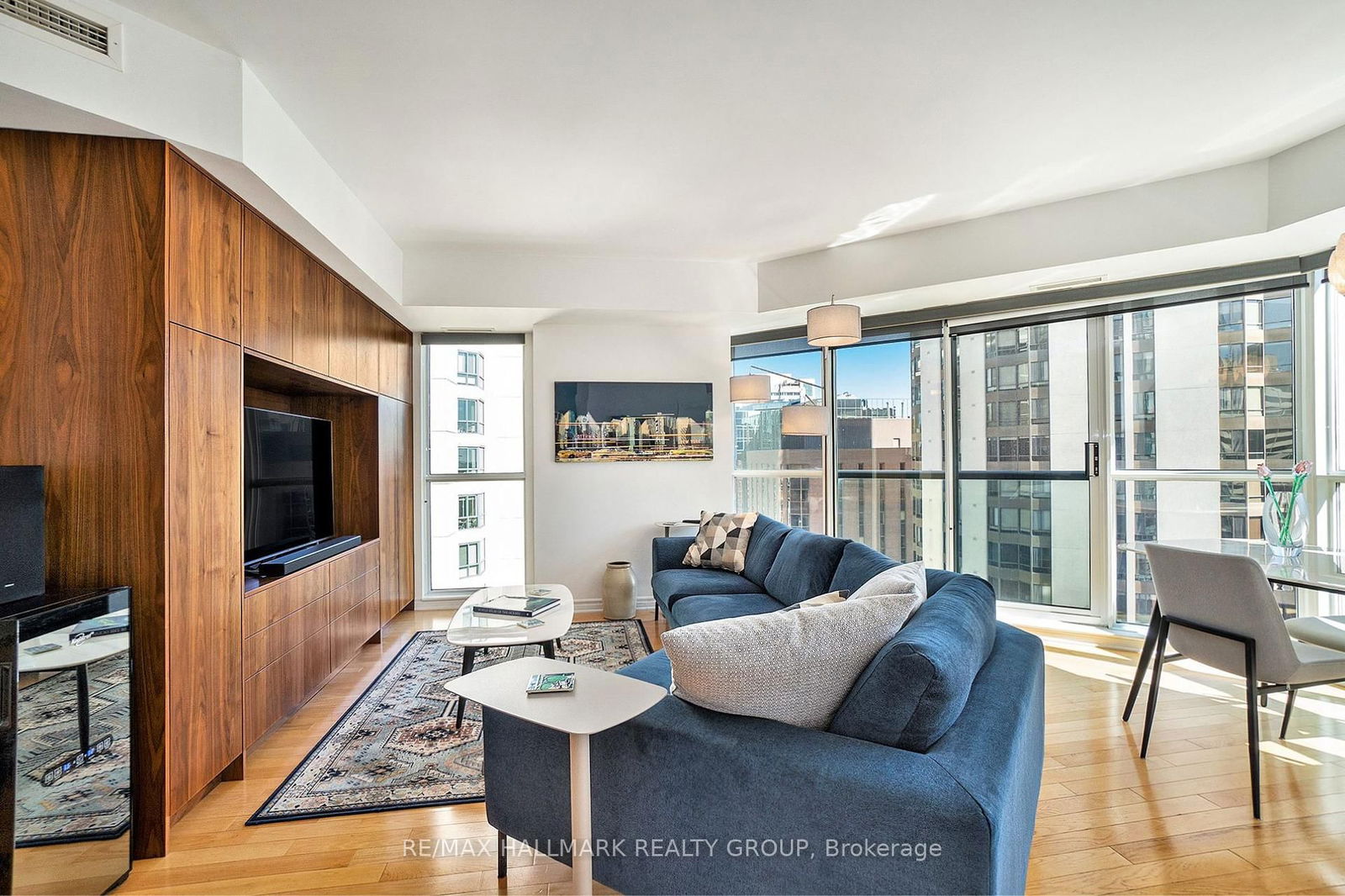 Condo for sale at 1601-445 Laurier Avenue, Ottawa, Ottawa Centre, K1R 0A2 - MLS: X12077863