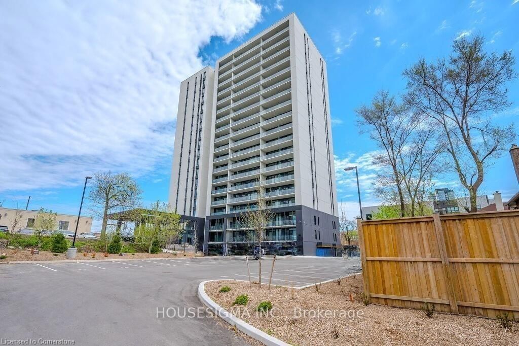 Condo for sale at 103-741 King Street, Kitchener, N2G 0E9 - MLS: X12077967
