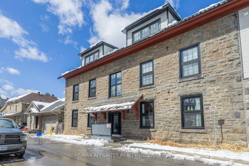 Unit 5 — 45 Mill St, Carleton Place - Carleton Place image-0-0