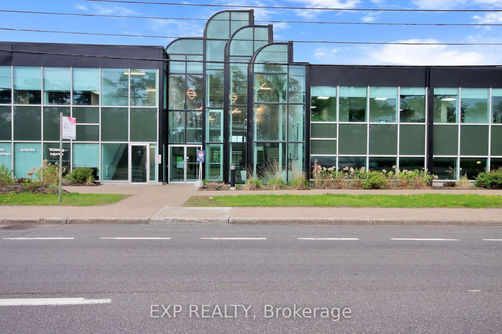 Building at 380 Hunt Club Road, Ottawa, Hunt Club