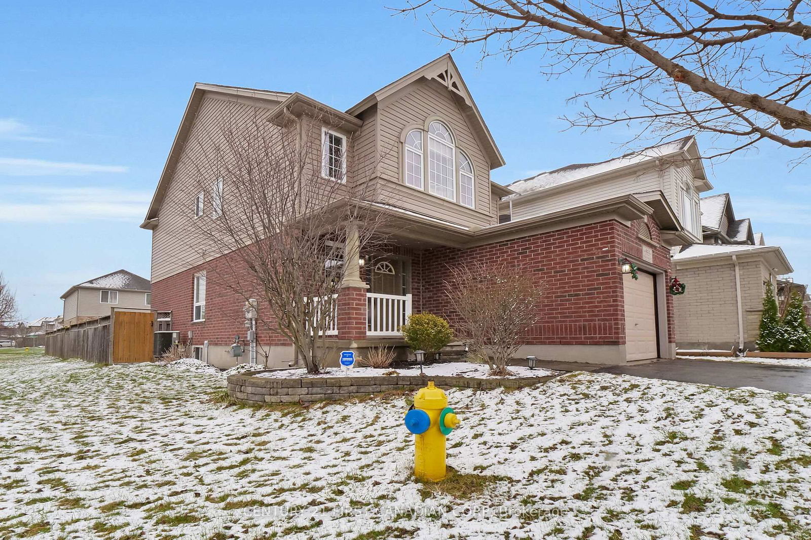 Detached House sold at 955 Mapleridge Street, London North, North M, N6H 0A6 - MLS: X12078603