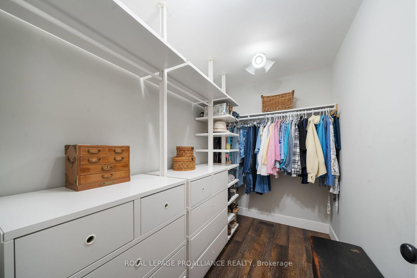 Listing Image 30