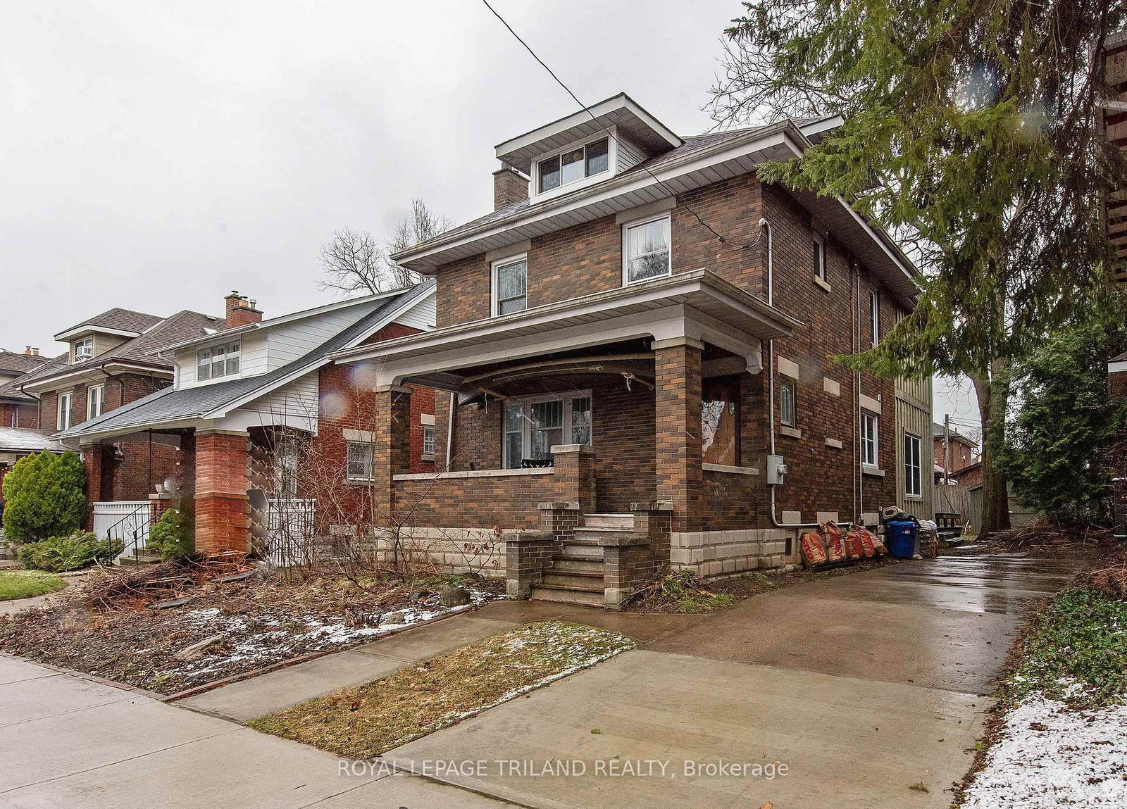 Listing photo 2