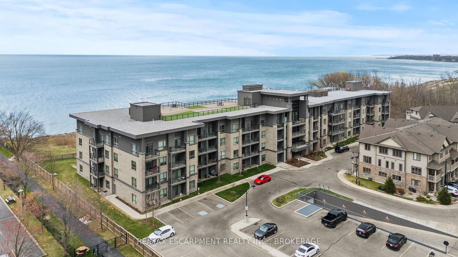 Condo for sale at 230-35 Southshore Crescent, Hamilton, Lakeshore, L8E 0J2 - MLS: X12079380