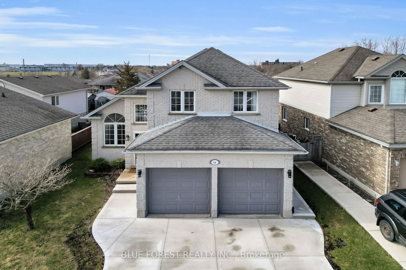 Detached House for sale at 11 Ponsford Place, St. Thomas, St. Thomas, N5P 4J2 - MLS: X12079392