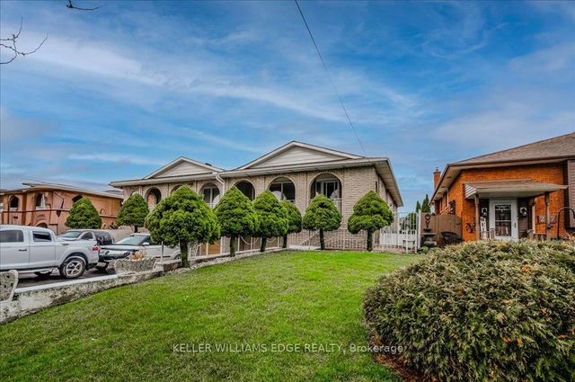 243 A Green Road