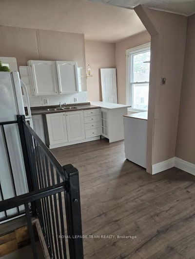 10594 Main St, North Dundas - North Dundas (Mountain) Twp image-0-2