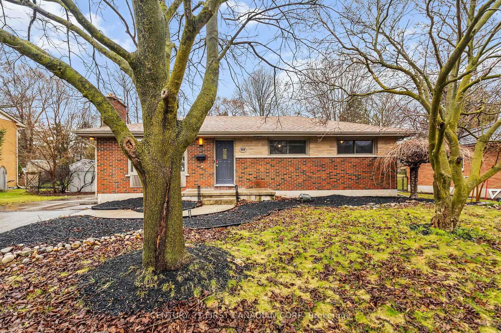 Detached House for sale at 919 Quinton Road, London, North P, N6H 3A8 - MLS: X12079859