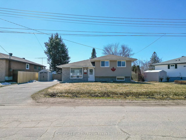 13 Van Horne Crescent