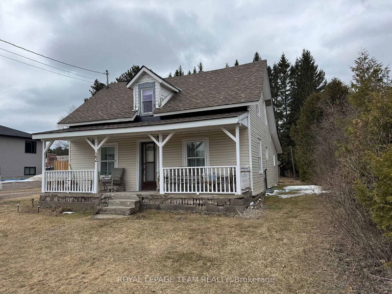 22 Wilson St, Chalk River - Chalk River and Laurentian Hills South image-0-0