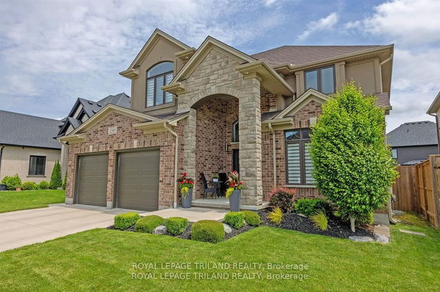 2349 Dauncey Crescent