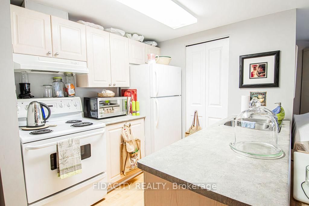 Condo sold at 8E-310 Central Park Drive, Ottawa, Central Park, K2C 4G4 - MLS: X12080856