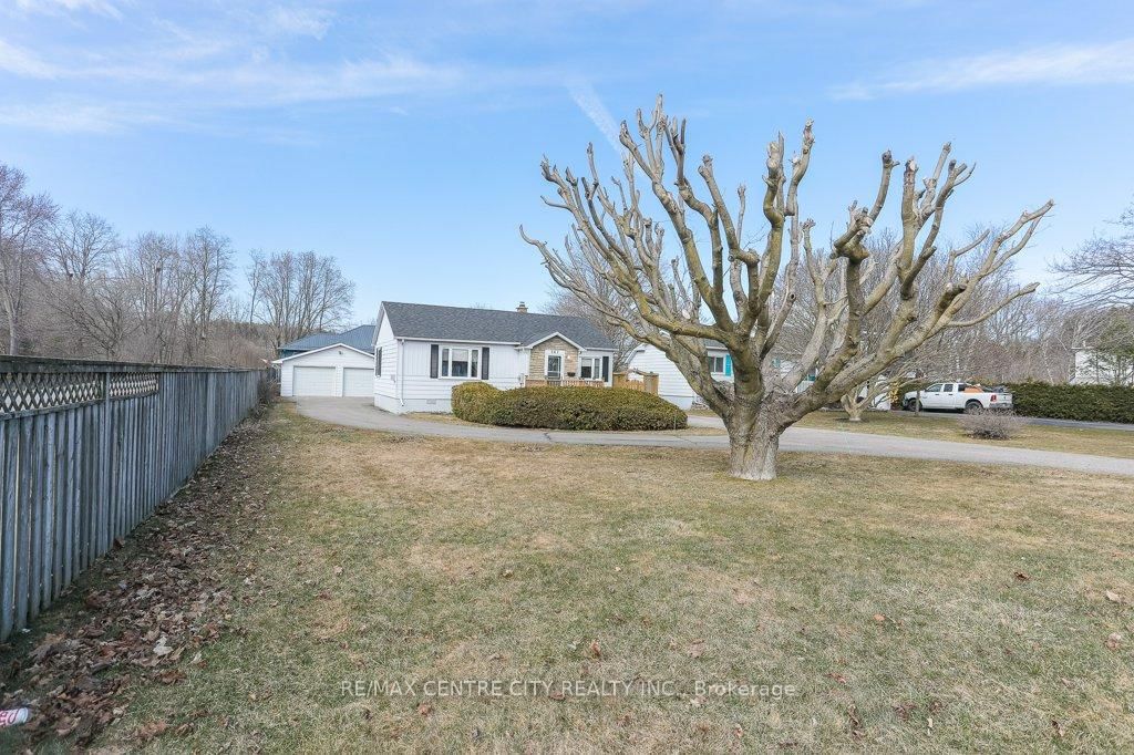 Detached House for sale at 367 Warren Street, Central Elgin, Port Stanley, N5L 1B5 - MLS: X12080897
