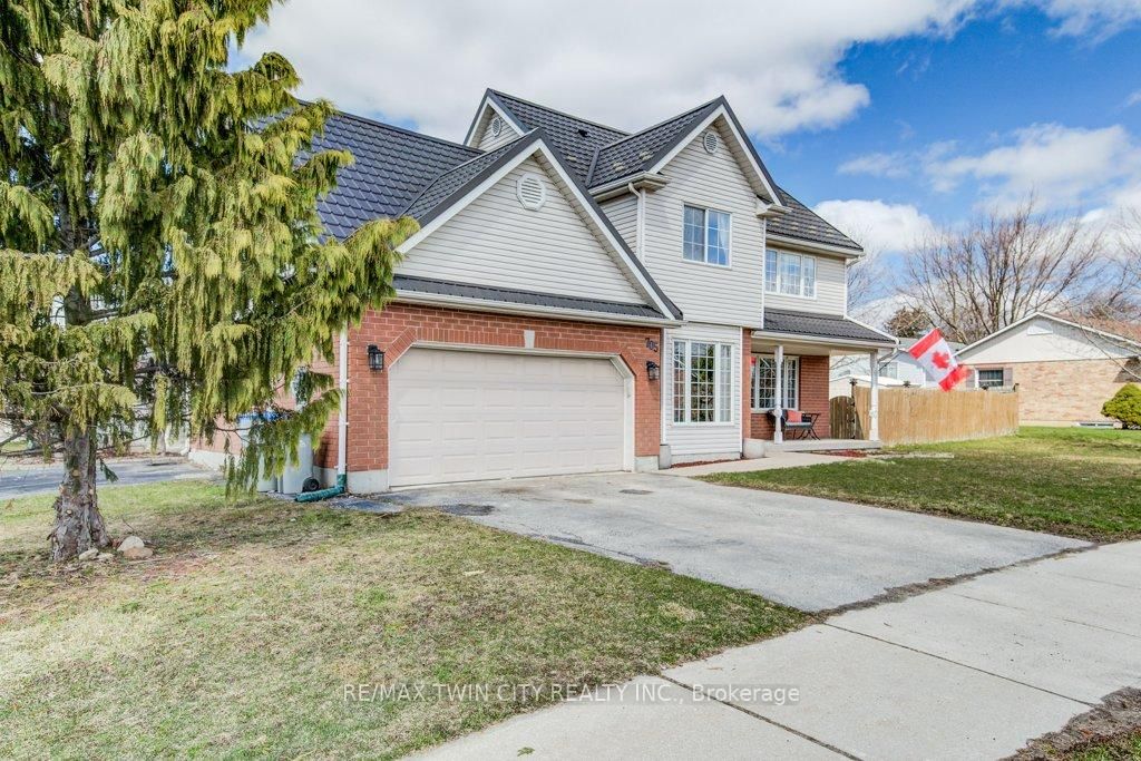 Detached House for sale at 705 Lavery Street, North Perth, Listowel, N4W 3T4 - MLS: X12081345