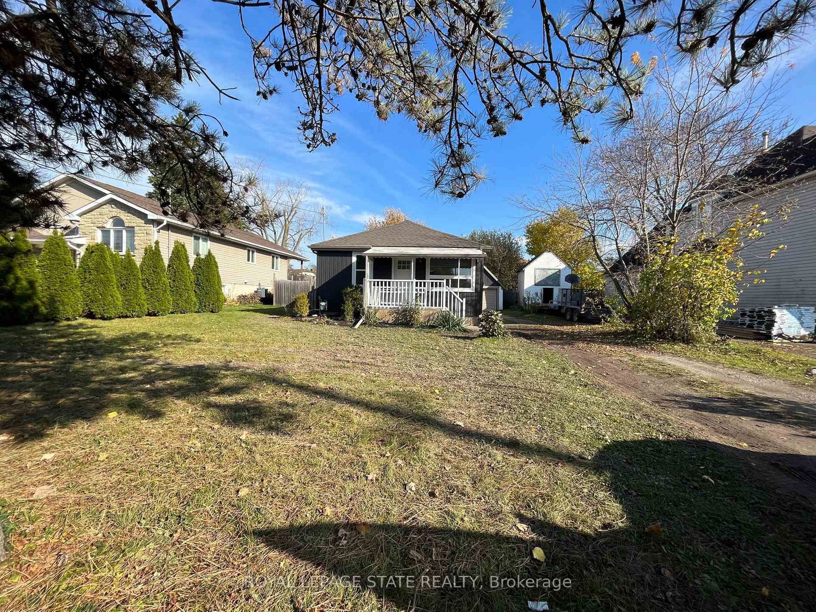 Detached House for lease at 6316 Montrose Road, Niagara Falls, West Wood, L2H 1L6 - MLS: X12081420