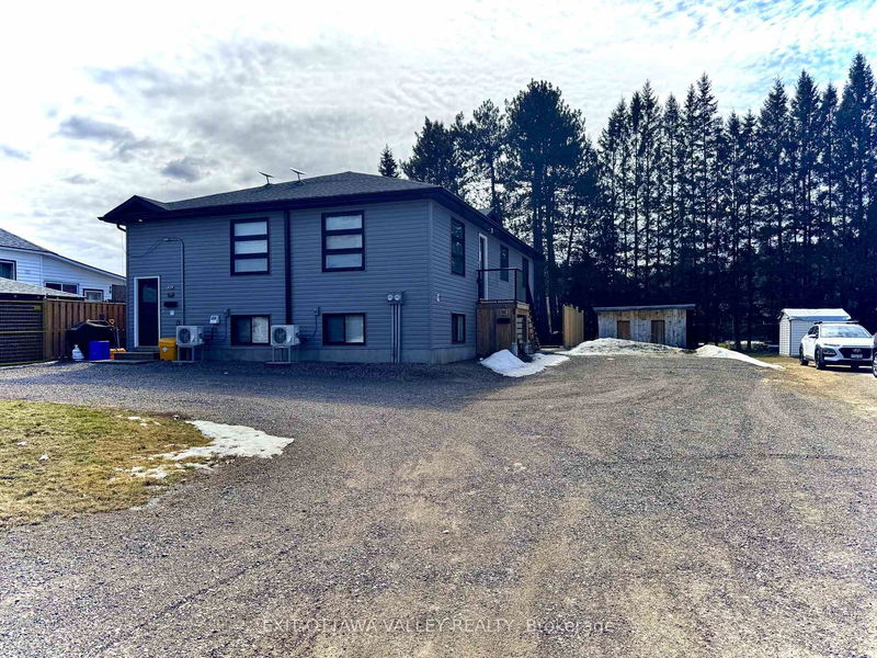 24 Wilson St, Chalk River - Chalk River and Laurentian Hills South image-0-0